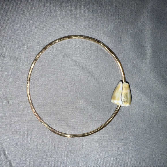 Cone shell bangle - Picture 2 of 2